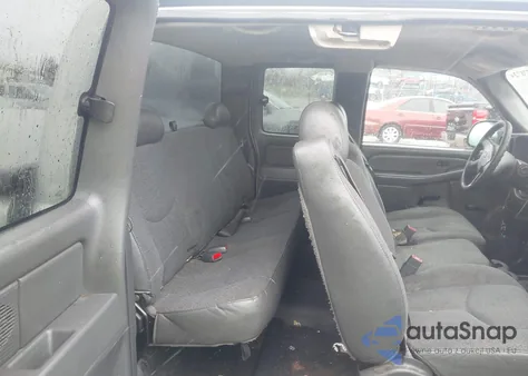 2005 Chevrolet Silverado 1500 Ls z USA, uszkodzony, nr VIN 2GCEK19T451219803